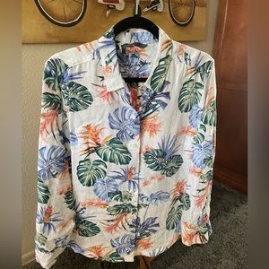 Tommy Bahama, large floral print, long sleeve, button downed shirt, 100% linen